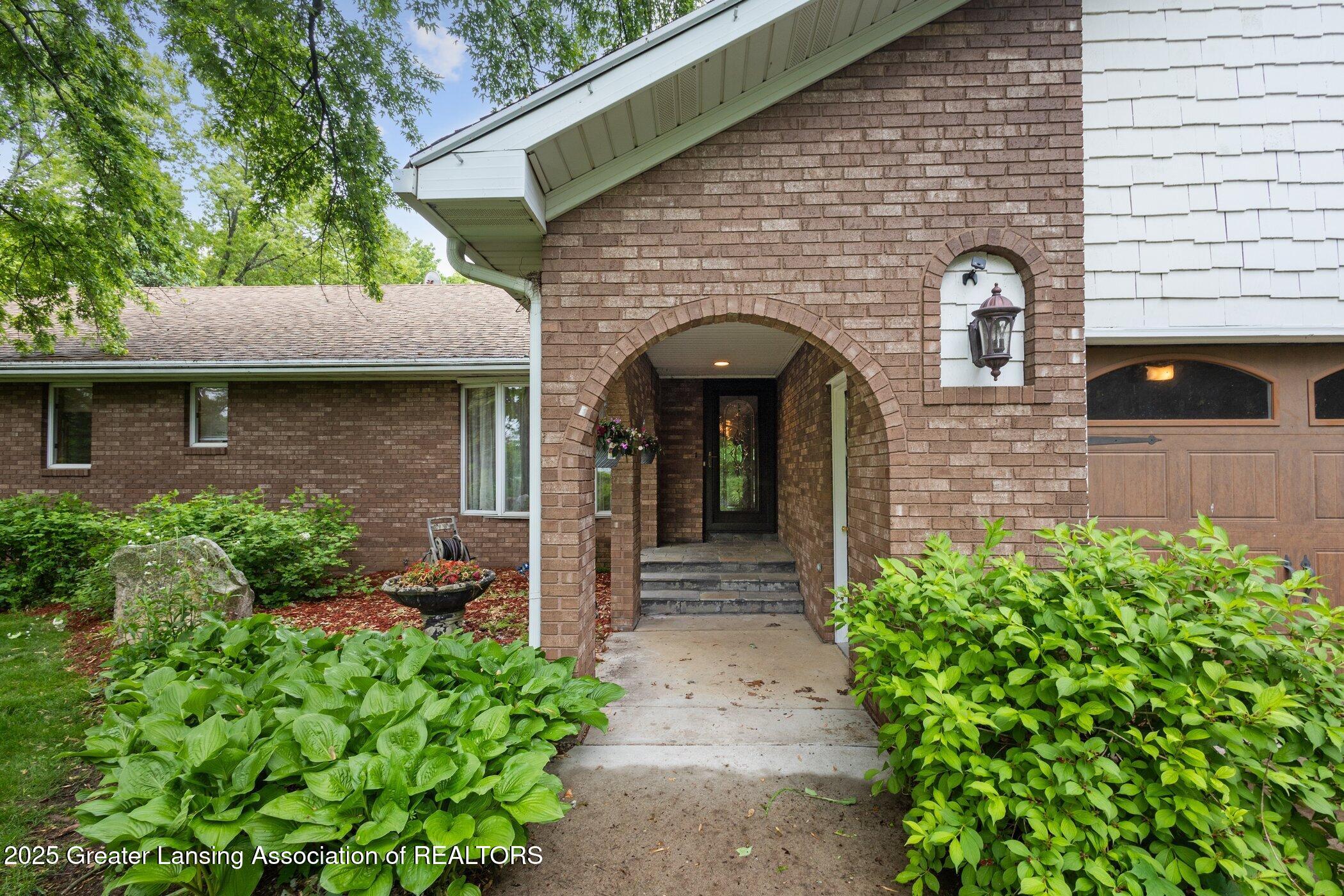 DeWitt, Michigan, 48820, United States, 4 Bedrooms Bedrooms, ,4 BathroomsBathrooms,Residential,For Sale,1911452