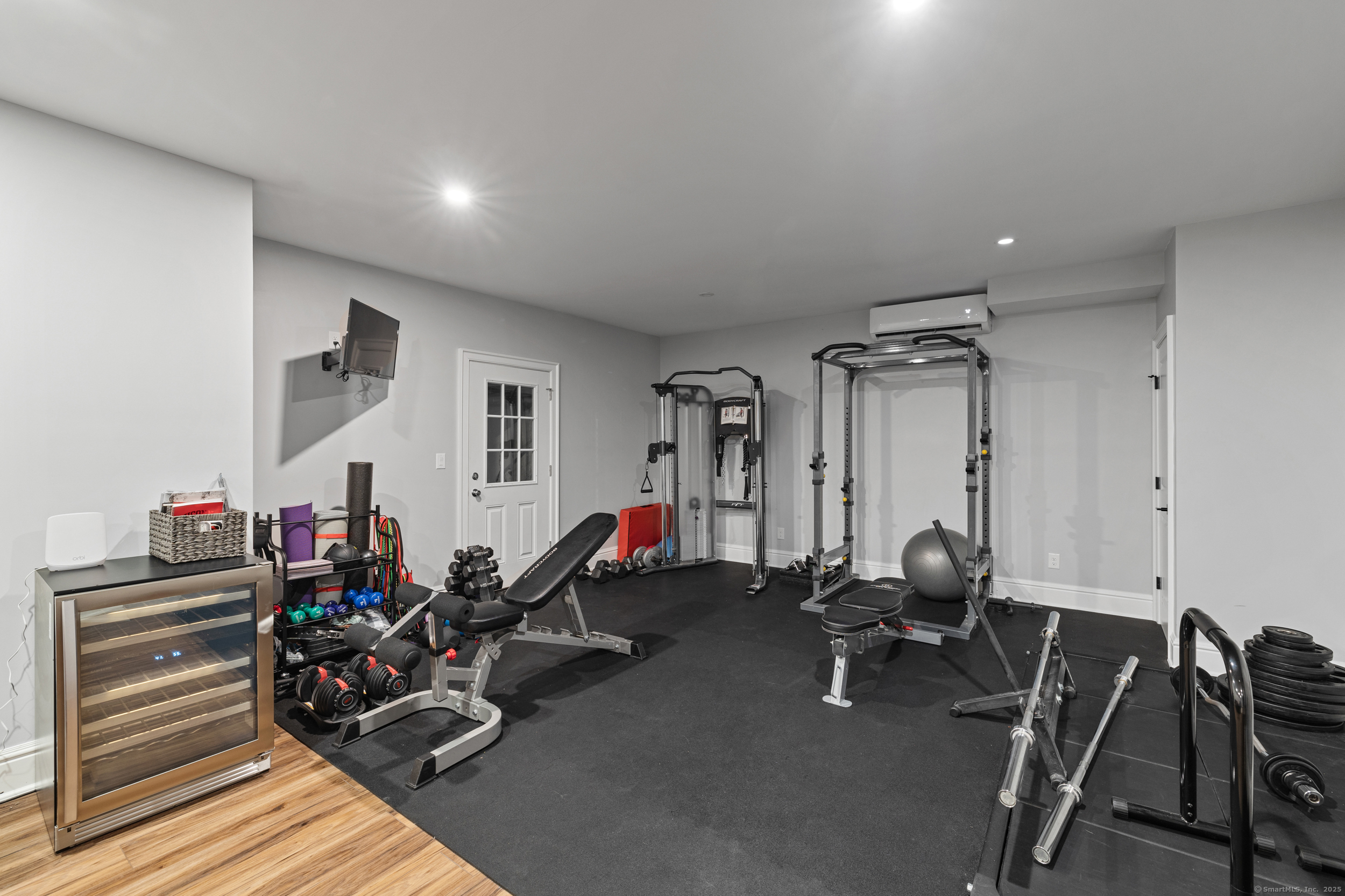 Weston, Connecticut, 06883, United States, 5 Bedrooms Bedrooms, ,5 BathroomsBathrooms,Residential,For Sale,1938850