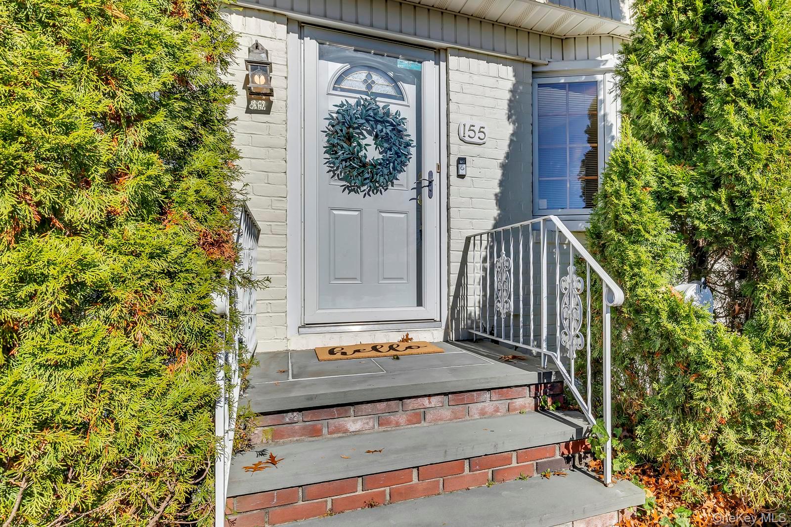 Farmingdale, New York, 11735, United States, 3 Bedrooms Bedrooms, ,3 BathroomsBathrooms,Residential,For Sale,1987625