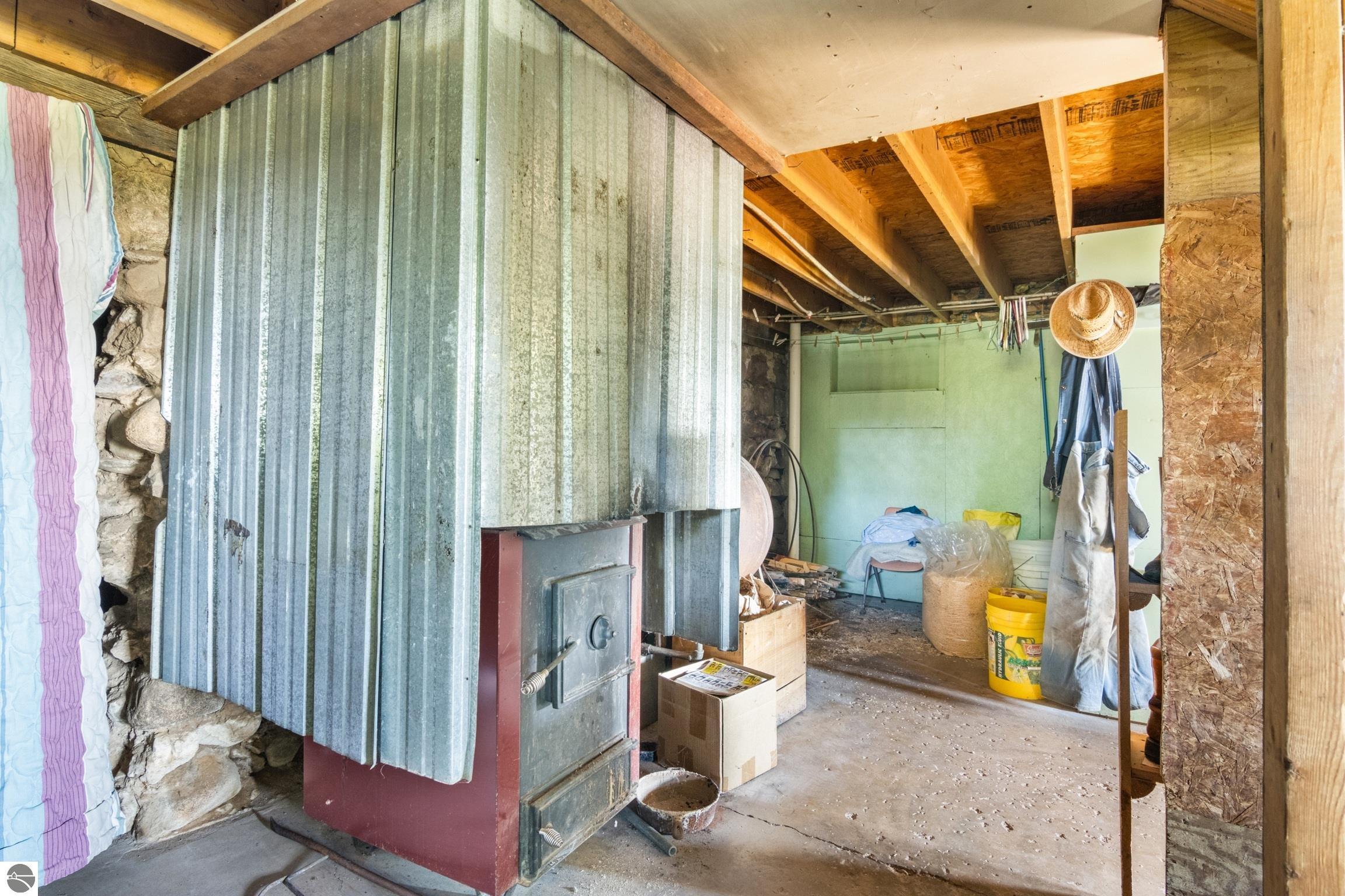 Leroy, Michigan, 49655-8142, United States, 5 Bedrooms Bedrooms, ,3 BathroomsBathrooms,Residential,For Sale,1949628