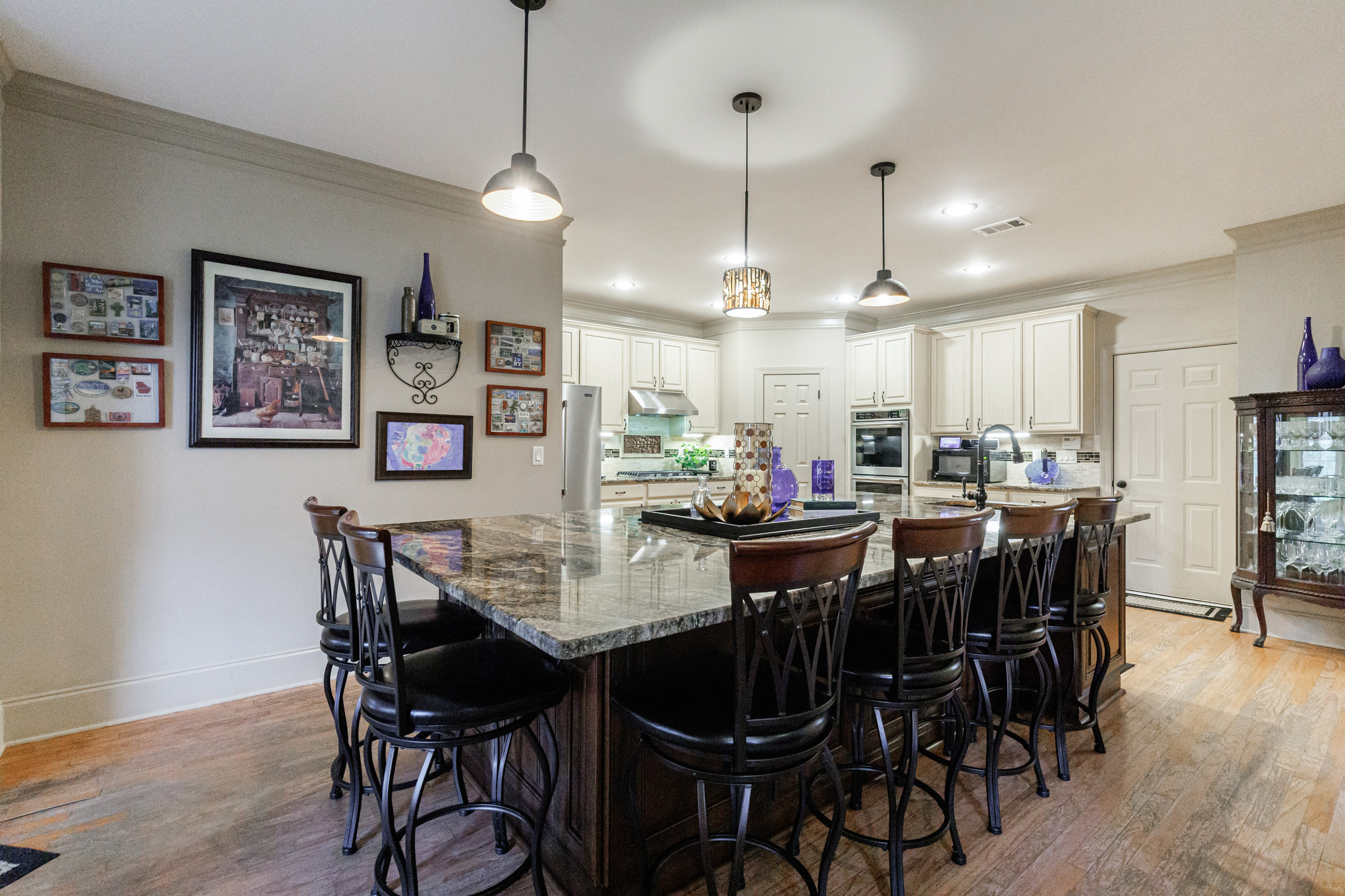  Beautifully Updated and Well Maintained Home in Sought-after Highcroft Community - 物件實景