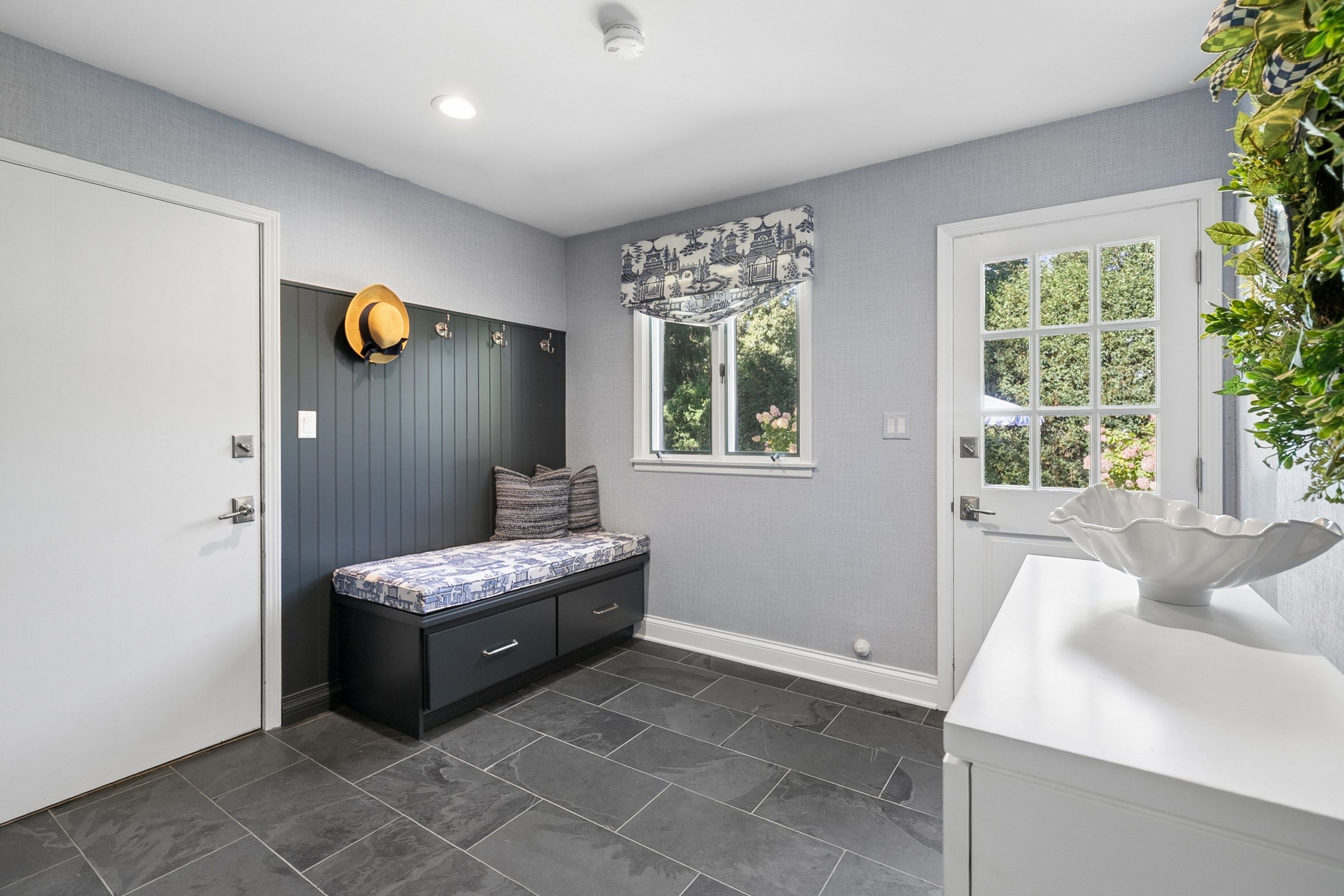  A Whispering Oaks Colonial, Completely Renovated and Ready to Enjoy - 物件實景