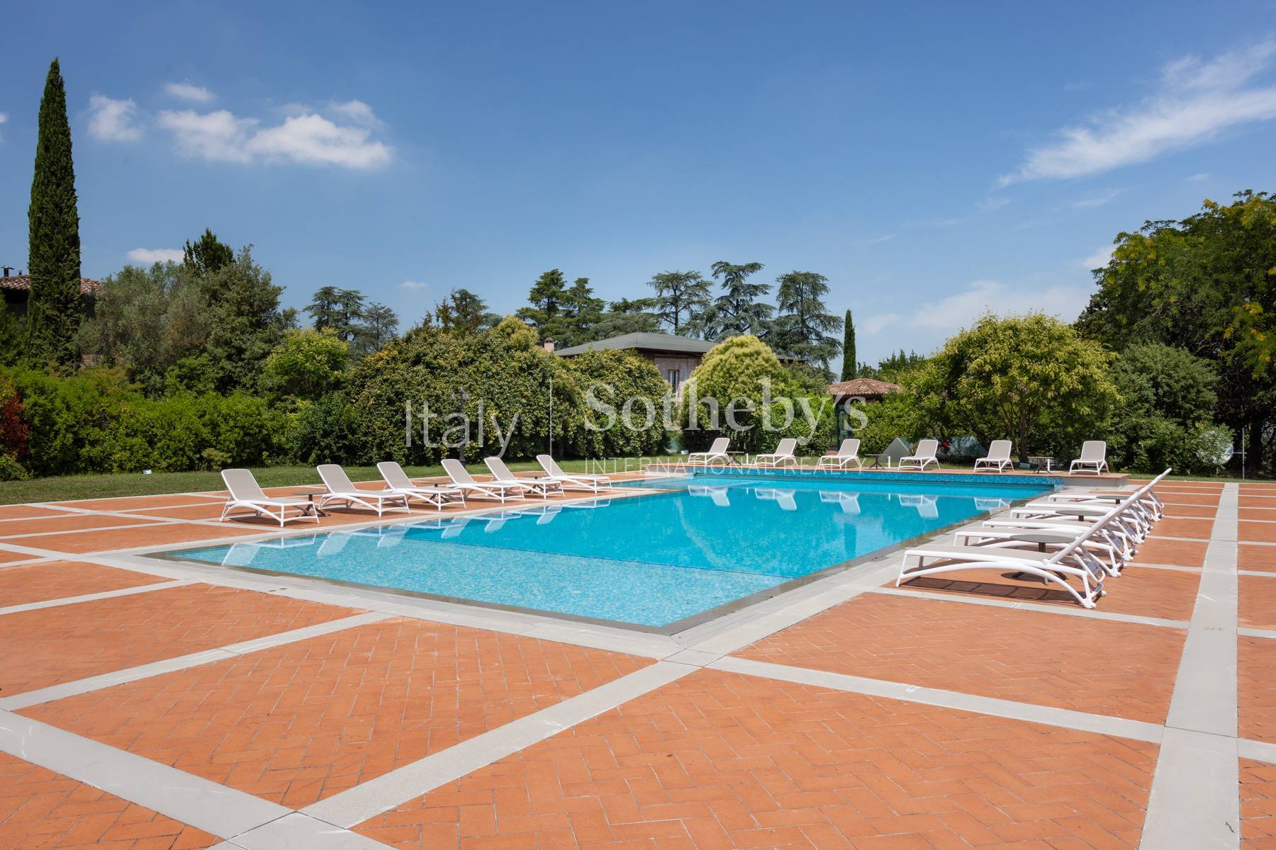  Representative Estate with Three Villas and Private Park - 物件實景