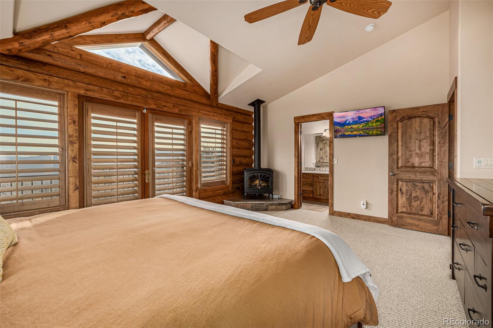 Golden, Colorado, 80403, United States, 5 Bedrooms Bedrooms, ,2 BathroomsBathrooms,Residential,For Sale,1974417