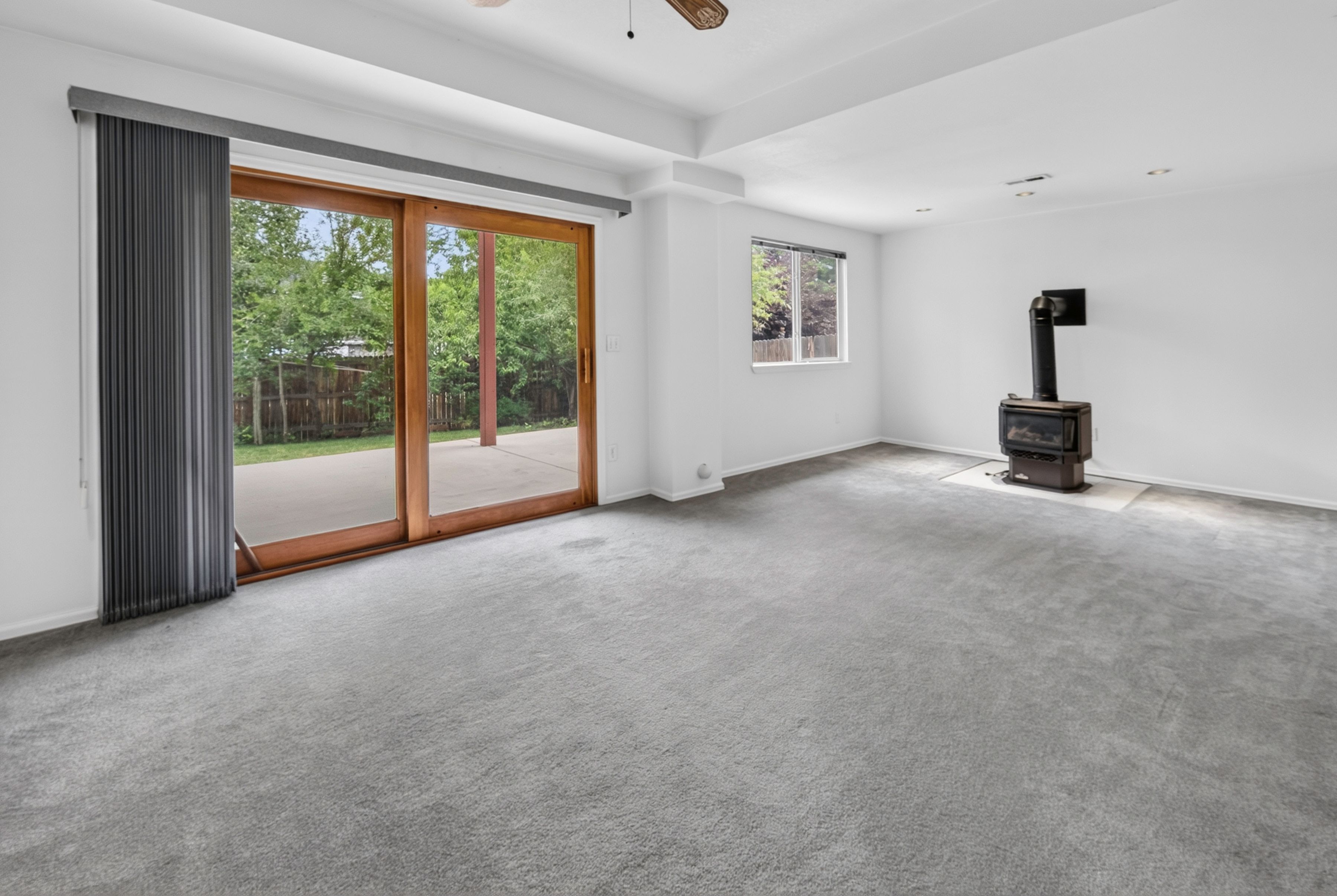  Lovingly Maintained Home in the Highly Sought-After Hunters Glen Community - 物件實景