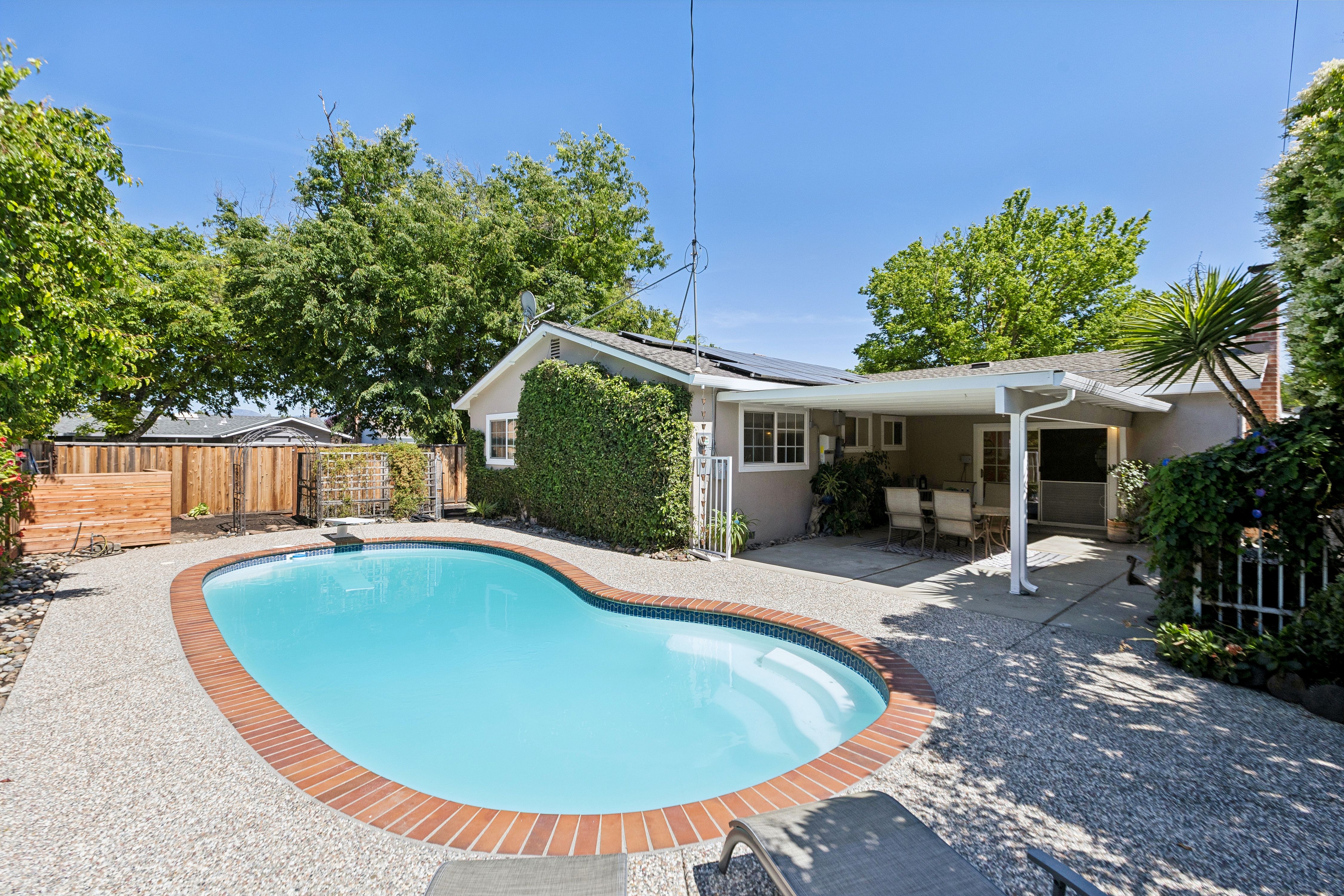  Charming Almaden Valley Single Story on Spacious Corner Lot - 物件實景