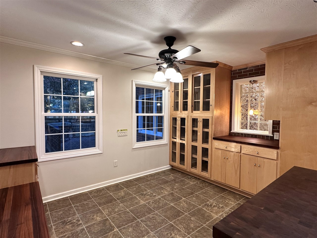 Bowling Green, Kentucky, 42103, United States, 4 Bedrooms Bedrooms, ,5 BathroomsBathrooms,Residential,For Sale,1991633