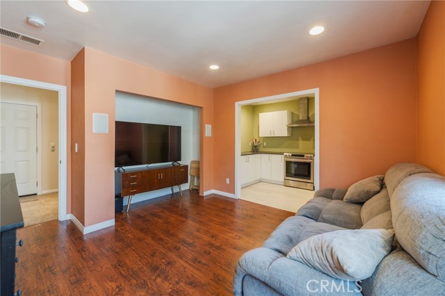 Anaheim, California, 92805, United States, 3 Bedrooms Bedrooms, ,2 BathroomsBathrooms,Residential,For Sale,1935662