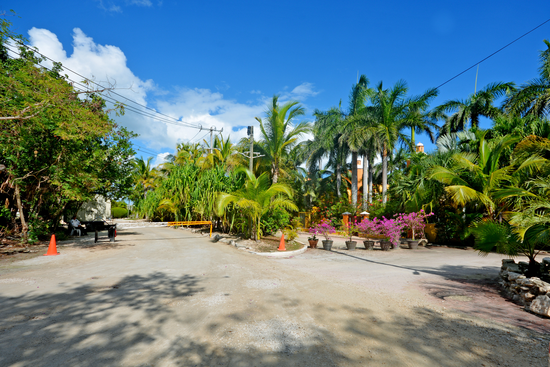  MIXED USE LOT WITHIN BEACH SIDE DEVELOPMENT - 物件實景