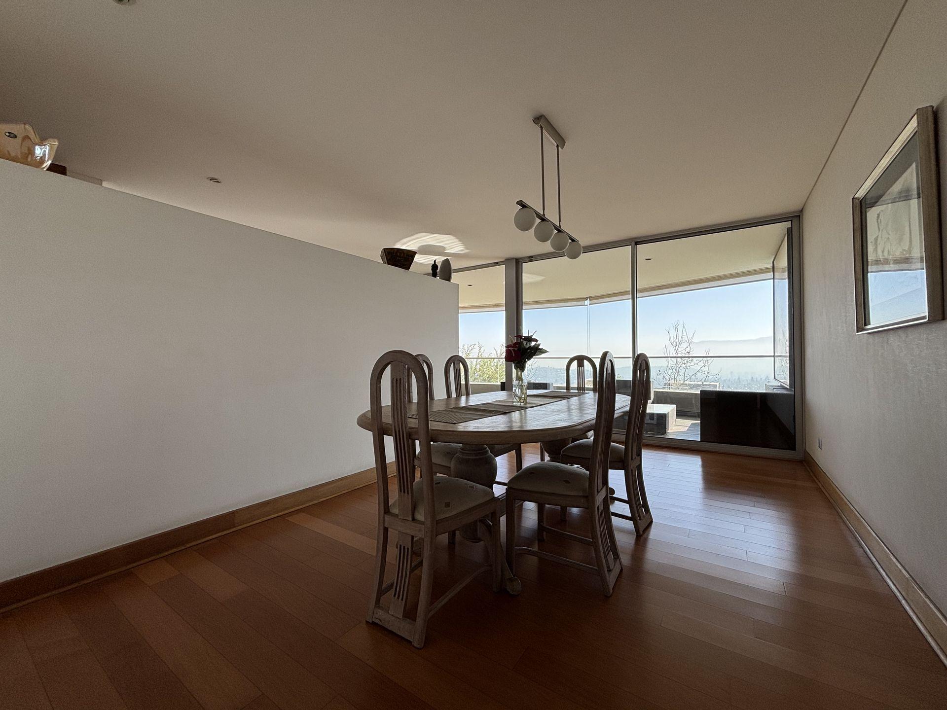 Las Condes, Chile, 6 Bedrooms Bedrooms, ,5 BathroomsBathrooms,Residential,For Sale,1898716
