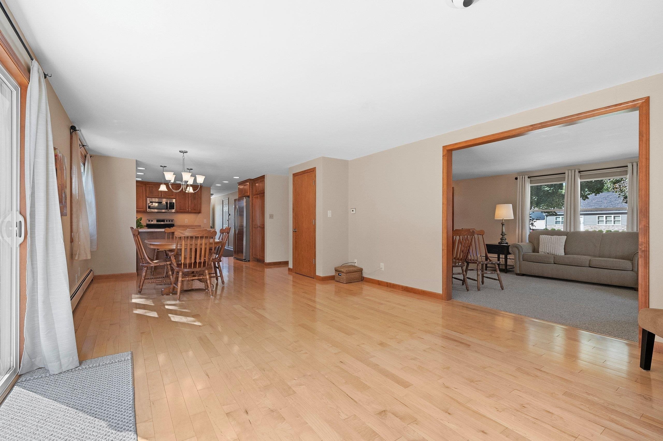 GREEN BAY, Wisconsin, 54304-4417, United States, 4 Bedrooms Bedrooms, ,2 BathroomsBathrooms,Residential,For Sale,1978060