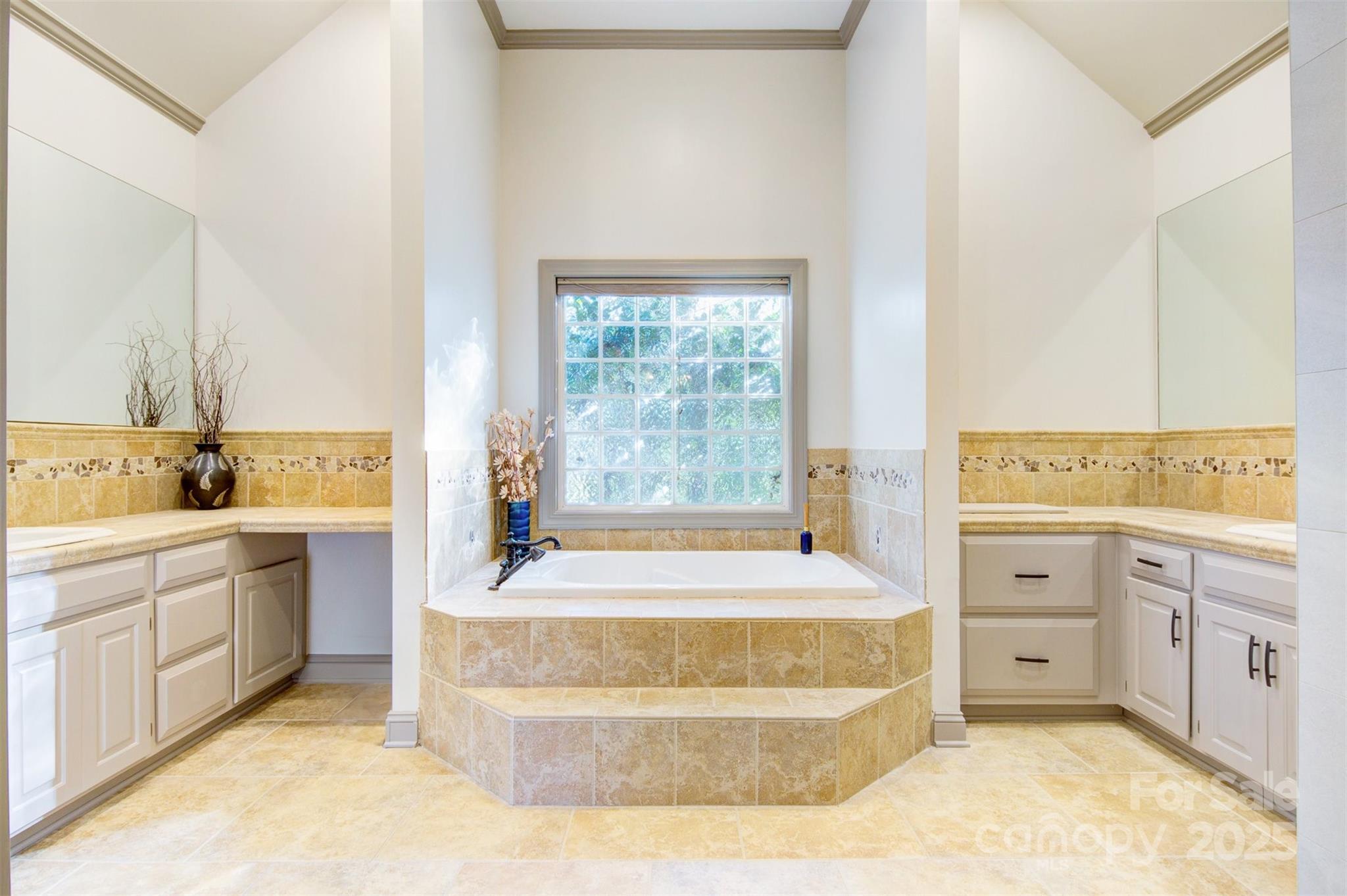 2425 Birdie Lane Ne, Conover, North Carolina, 28613, United States, 4 Bedrooms Bedrooms, ,4 BathroomsBathrooms,Residential,For Sale,2425 Birdie Lane Ne,1668350