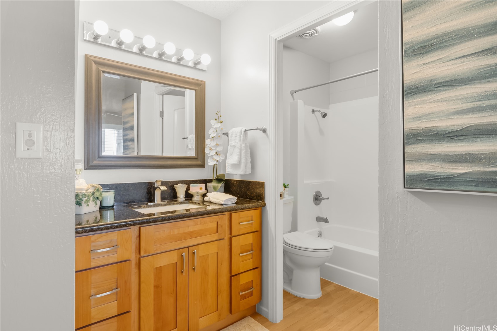 Honolulu, Hawaii, 96818, United States, 3 Bedrooms Bedrooms, ,3 BathroomsBathrooms,Residential,For Sale,1846654