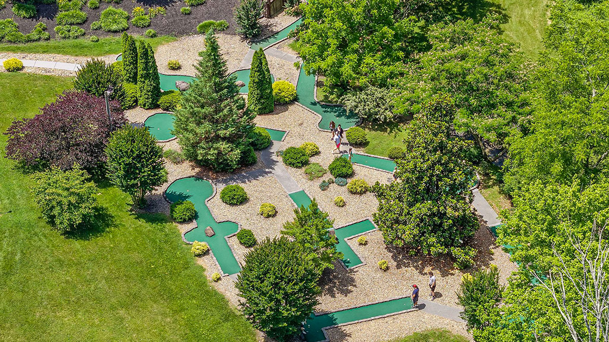 Sevierville, Tennessee, 37876, United States, 6 Bedrooms Bedrooms, ,7 BathroomsBathrooms,Residential,For Sale,1984488