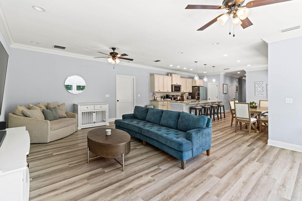 Shalimar, Florida, 32579, United States, 4 Bedrooms Bedrooms, ,3 BathroomsBathrooms,Residential,For Sale,1950099