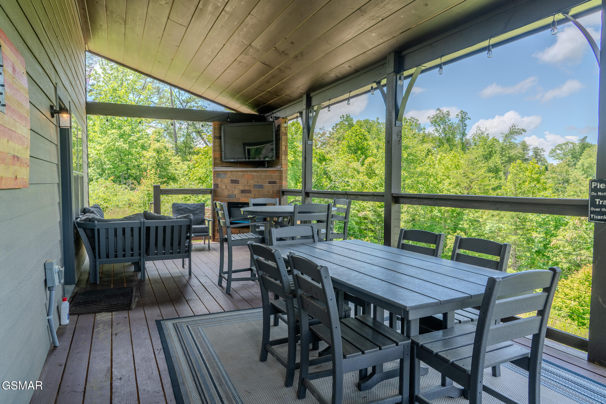 Sevierville, Tennessee, 37876, United States, 3 Bedrooms Bedrooms, ,3 BathroomsBathrooms,Residential,For Sale,2020678