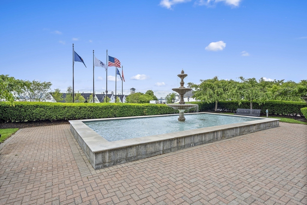 Quincy, Massachusetts, 02171, United States, 2 Bedrooms Bedrooms, ,2 BathroomsBathrooms,Residential,For Sale,1845437