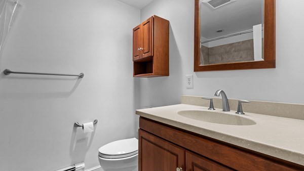 Southborough, Massachusetts, 01772, United States, 4 Bedrooms Bedrooms, ,3 BathroomsBathrooms,Residential,For Sale,1981487