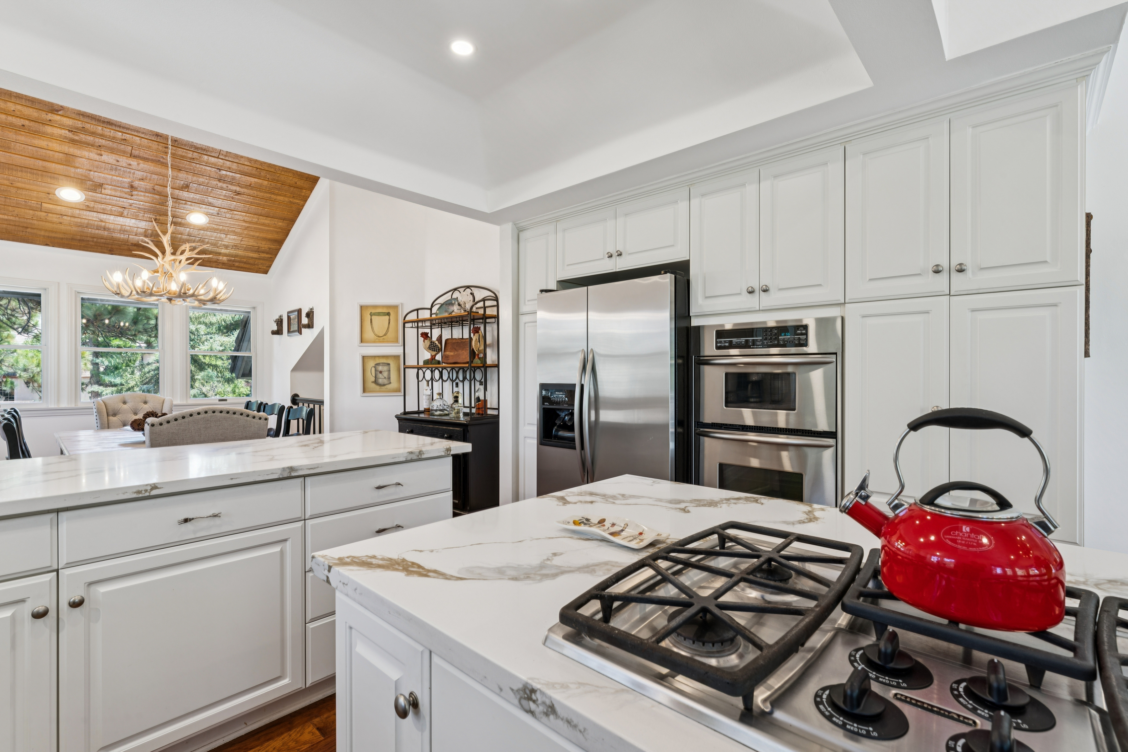  304 Lake Knoll Drive, Lake Arrowhead, CA 92352 - 物件實景