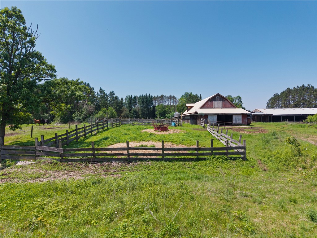 Cadott, Wisconsin, 54727, United States, 4 Bedrooms Bedrooms, ,3 BathroomsBathrooms,Residential,For Sale,1990945