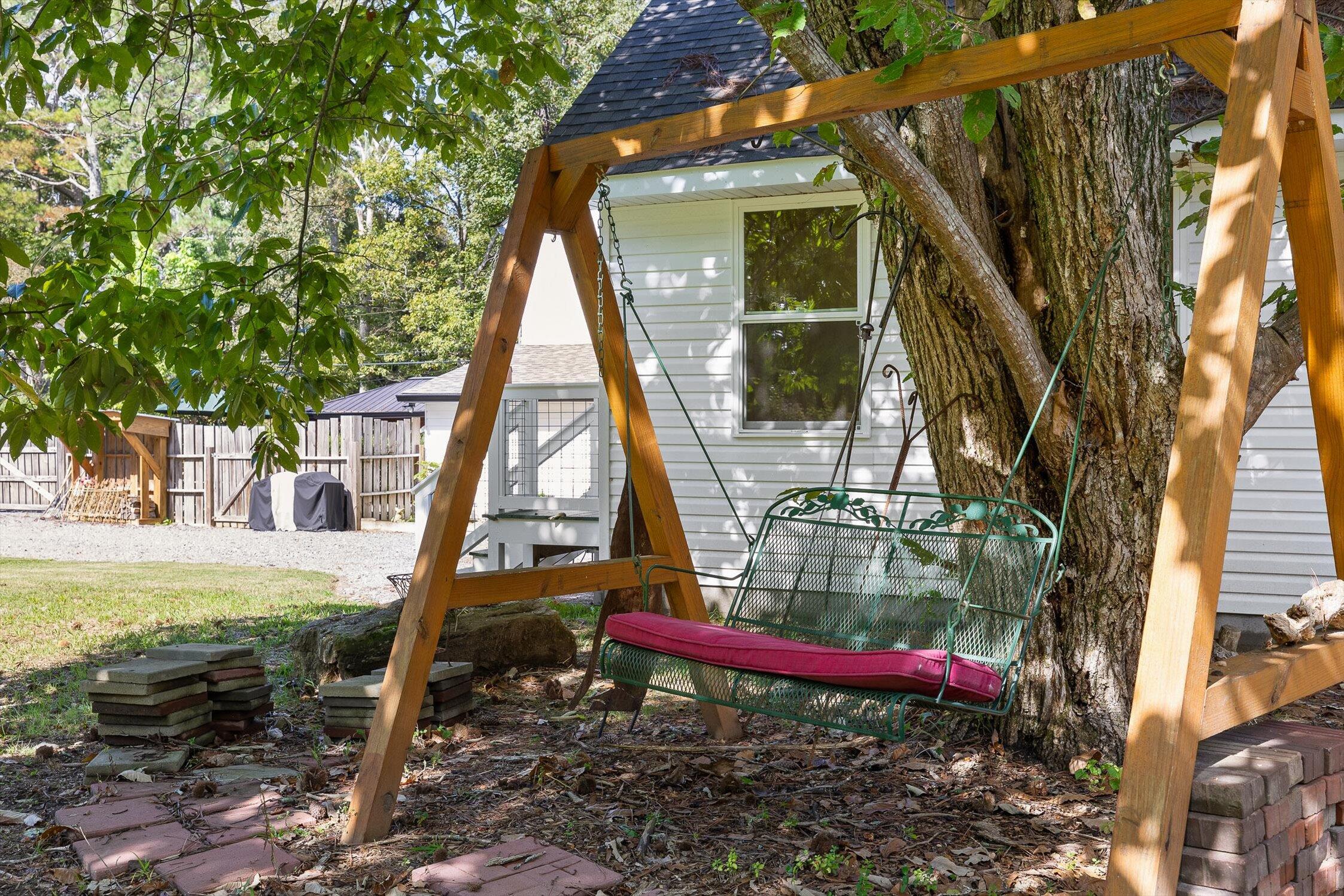 Mentone, Alabama, 35984, United States, 3 Bedrooms Bedrooms, ,2 BathroomsBathrooms,Residential,For Sale,1973723