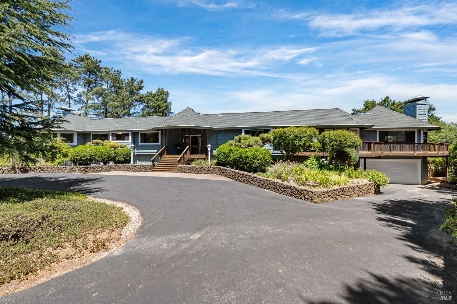 Sebastopol, California, 95472, United States, 4 Bedrooms Bedrooms, ,5 BathroomsBathrooms,Residential,For Sale,1980868