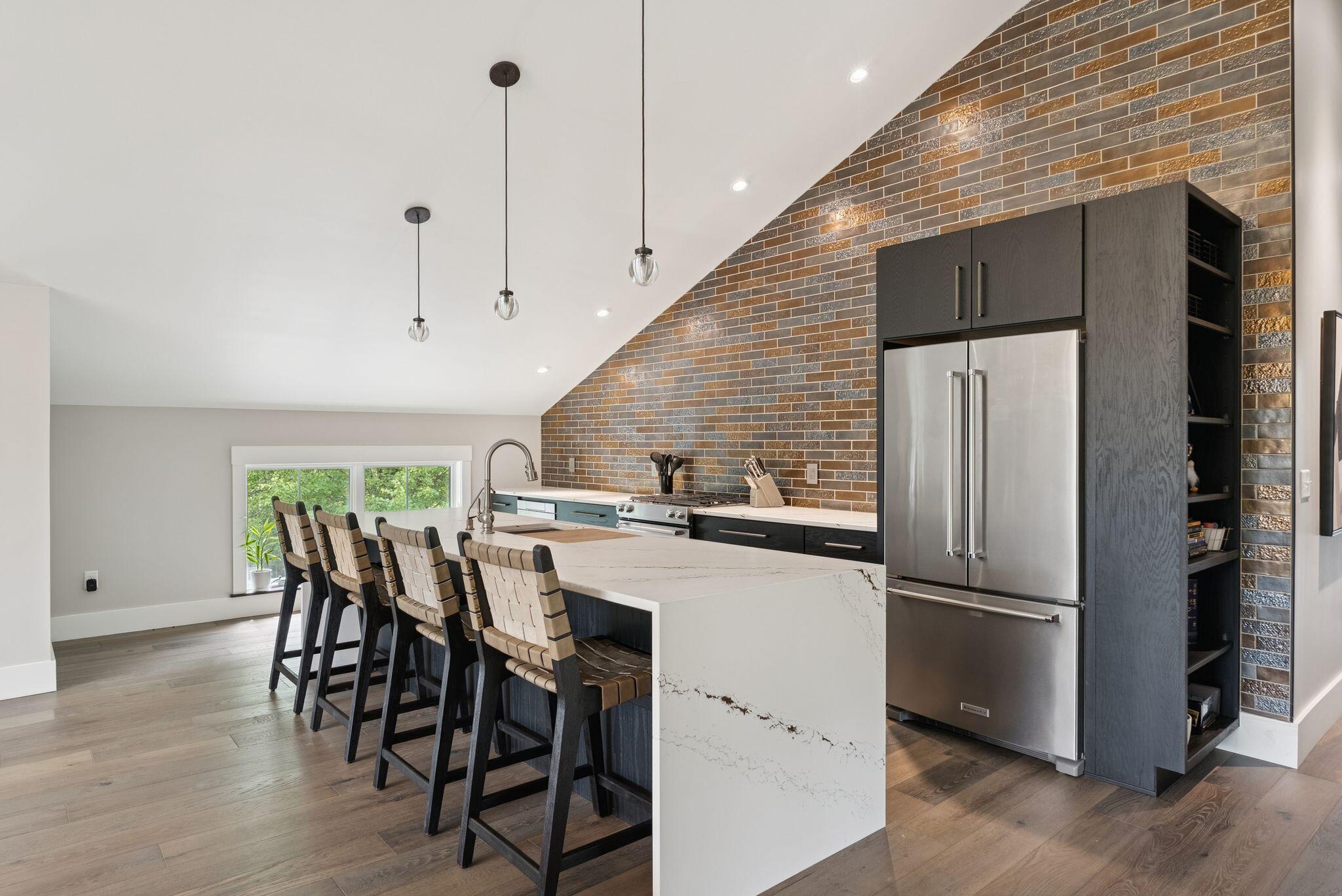 Falmouth, Maine, 04105, United States, 3 Bedrooms Bedrooms, ,4 BathroomsBathrooms,Residential,For Sale,1975511