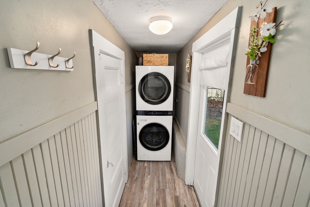 Maynard, Massachusetts, 01754, United States, 3 Bedrooms Bedrooms, ,2 BathroomsBathrooms,Residential,For Sale,1994472