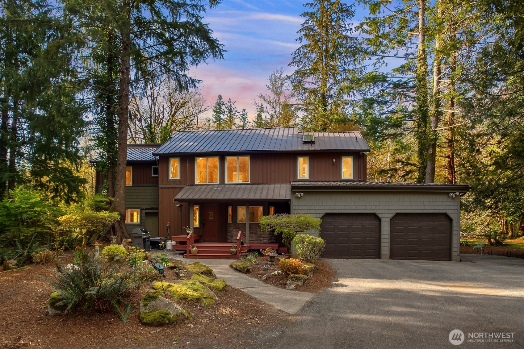 North Bend, Washington, 98045, United States, 3 Bedrooms Bedrooms, ,2 BathroomsBathrooms,Residential,For Sale,1989683