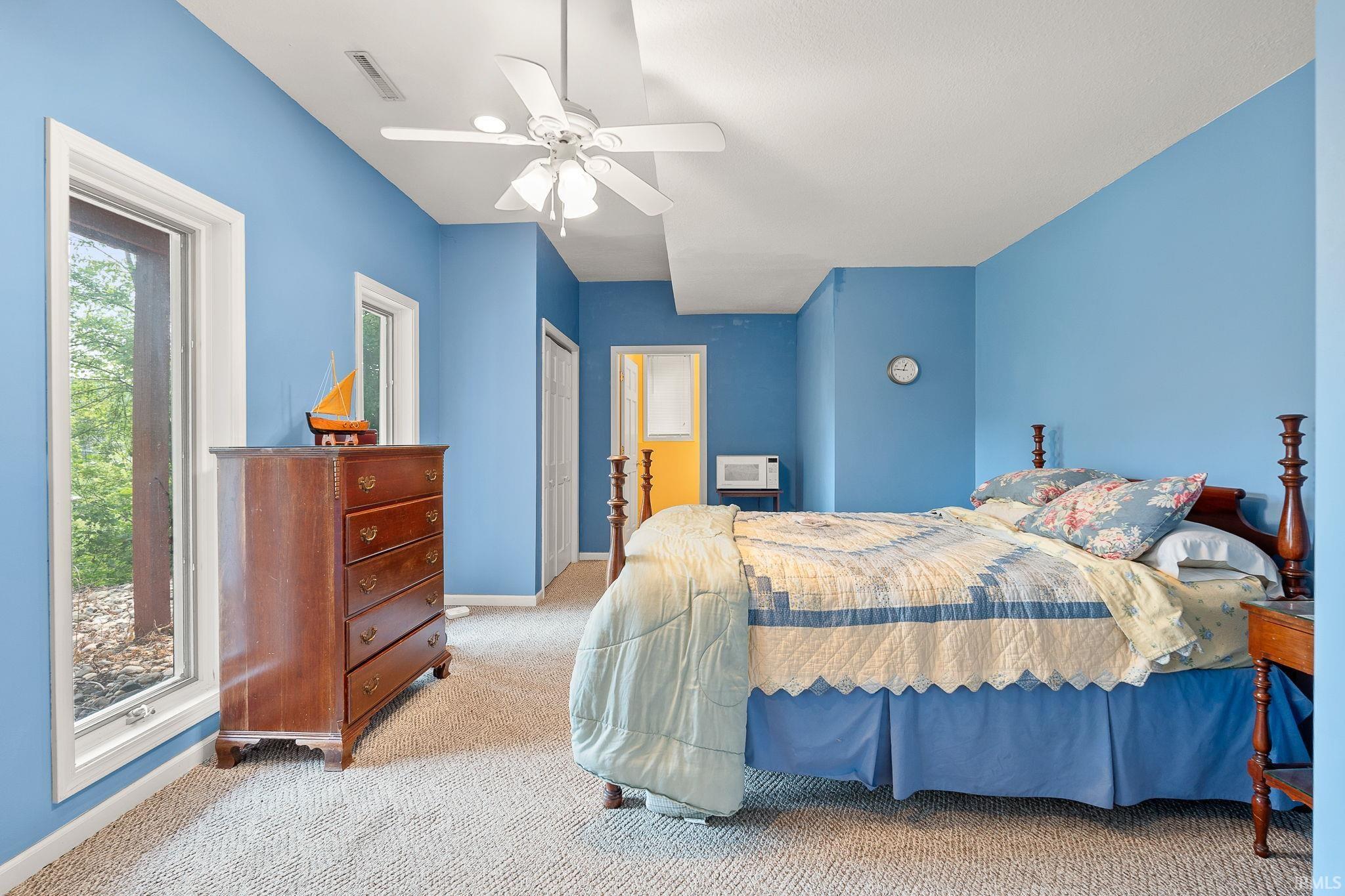 Angola, Indiana, 46703, United States, 3 Bedrooms Bedrooms, ,3 BathroomsBathrooms,Residential,For Sale,1915432