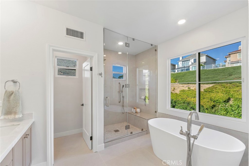 Newport Coast, California, 92657, United States, 4 Bedrooms Bedrooms, ,3 BathroomsBathrooms,Residential,For Sale,2001808