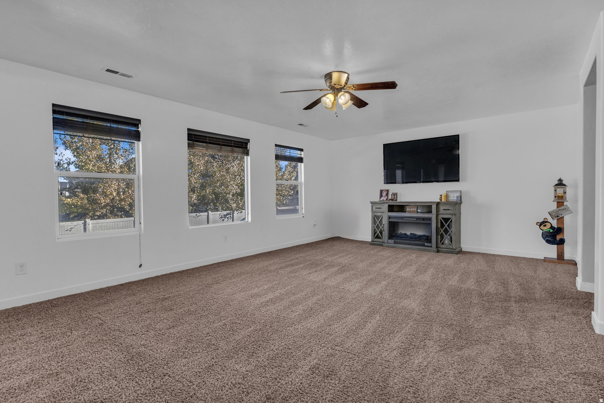 Stansbury Park, Utah, 84074, United States, 4 Bedrooms Bedrooms, ,3 BathroomsBathrooms,Residential,For Sale,1988196