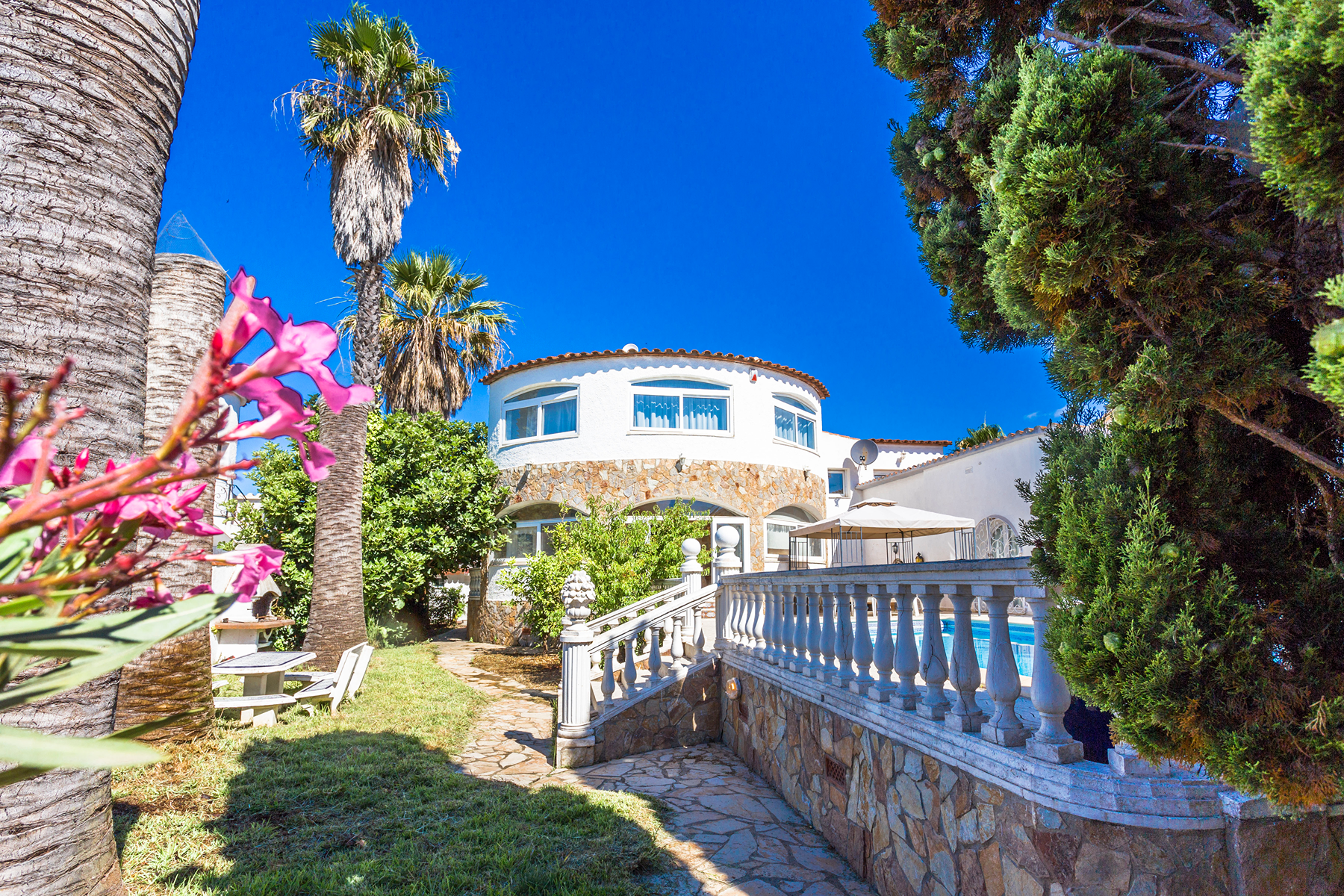  Mediterranean Independent Villa in Empuriabrava with Private Mooring - 物件實景