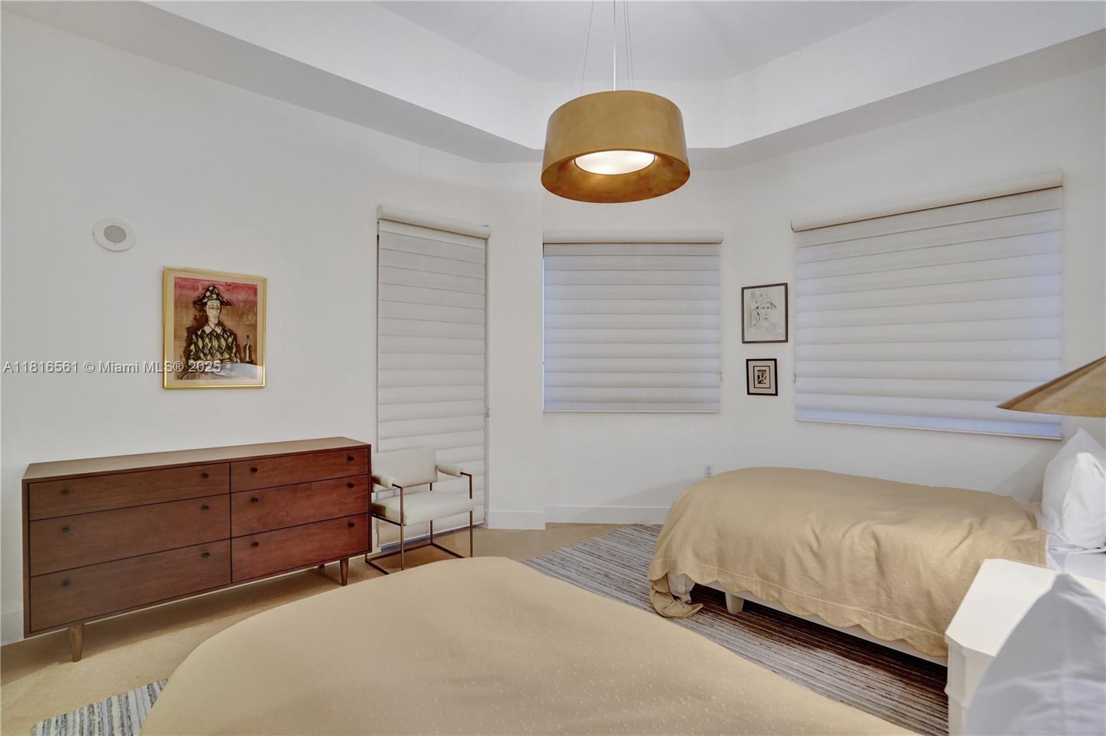 Aventura, Florida, 33180, United States, 2 Bedrooms Bedrooms, ,2 BathroomsBathrooms,Residential,For Sale,1848043