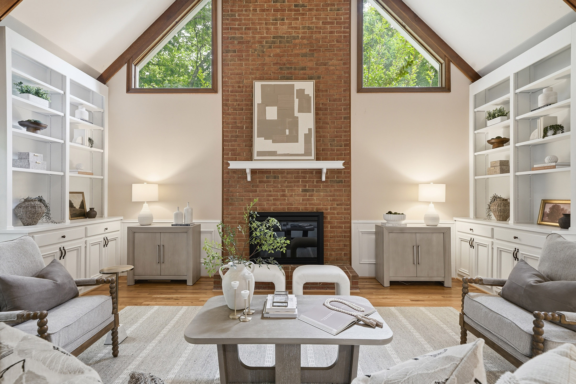  Tucked Into a Cul-de-Sac in Johns Creek’s Sought-After Glastonberry Neighborhood - 物件實景