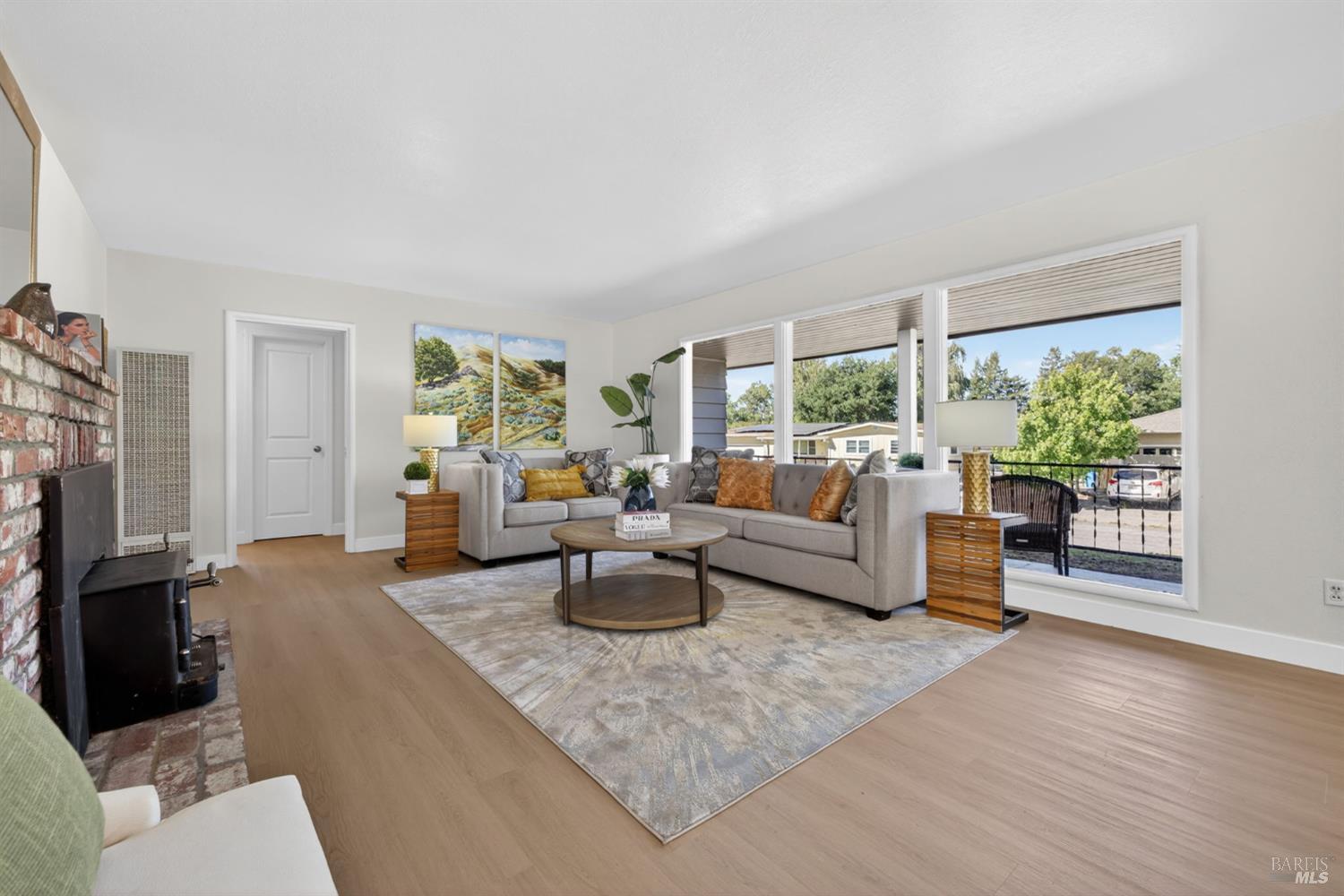 Sebastopol, California, 95472, United States, 2 Bedrooms Bedrooms, ,1 BathroomBathrooms,Residential,For Sale,2048872