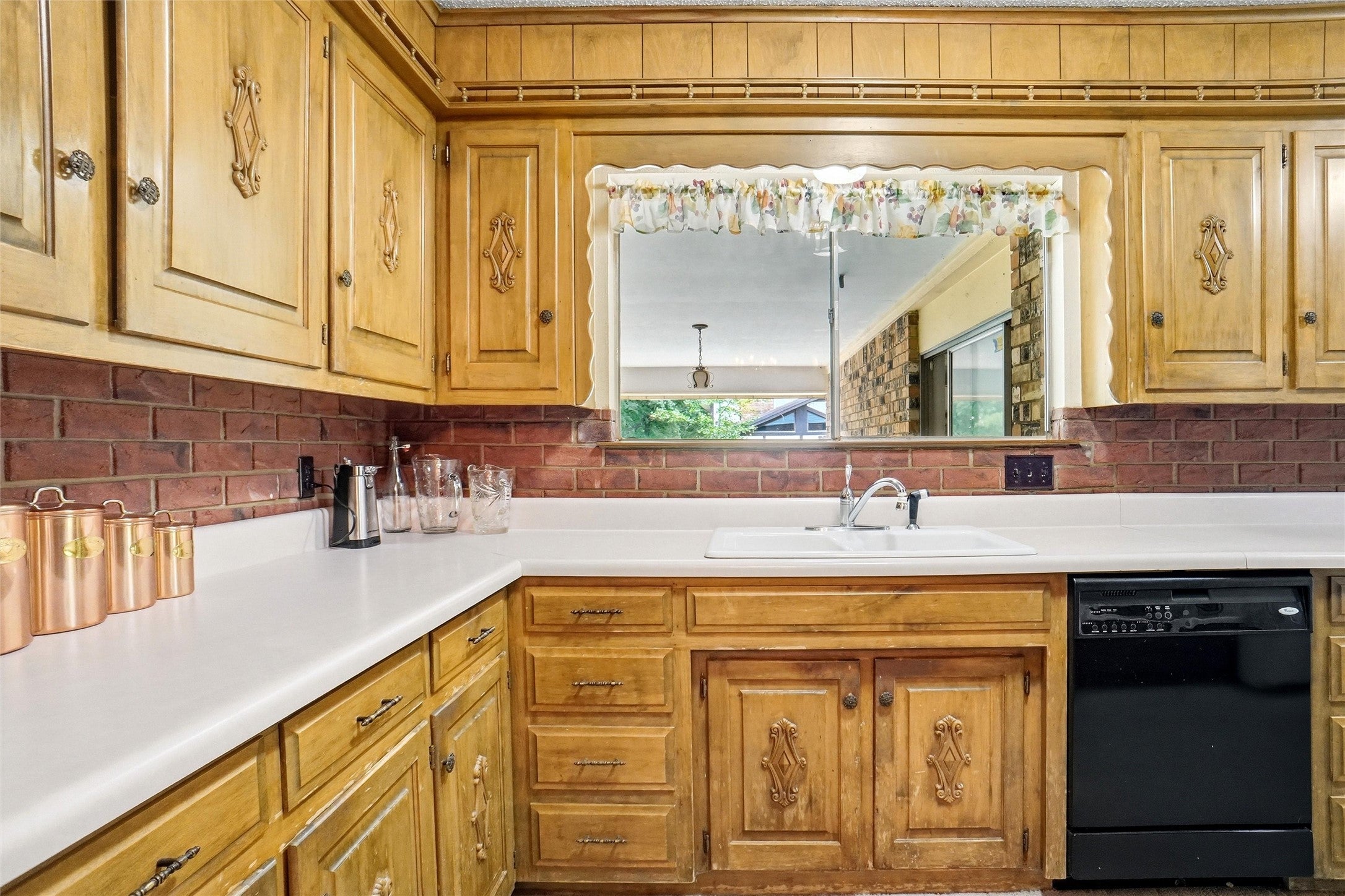 Grapevine, Texas, 76051, United States, 3 Bedrooms Bedrooms, ,2 BathroomsBathrooms,Residential,For Sale,2048071