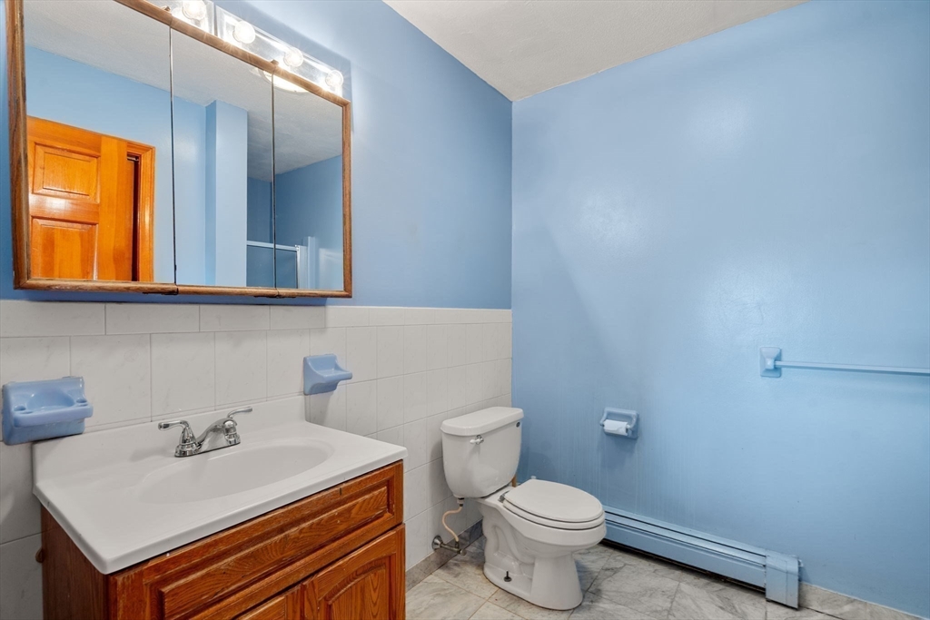 Saugus, Massachusetts, 01906, United States, 5 Bedrooms Bedrooms, ,3 BathroomsBathrooms,Residential,For Sale,1932176
