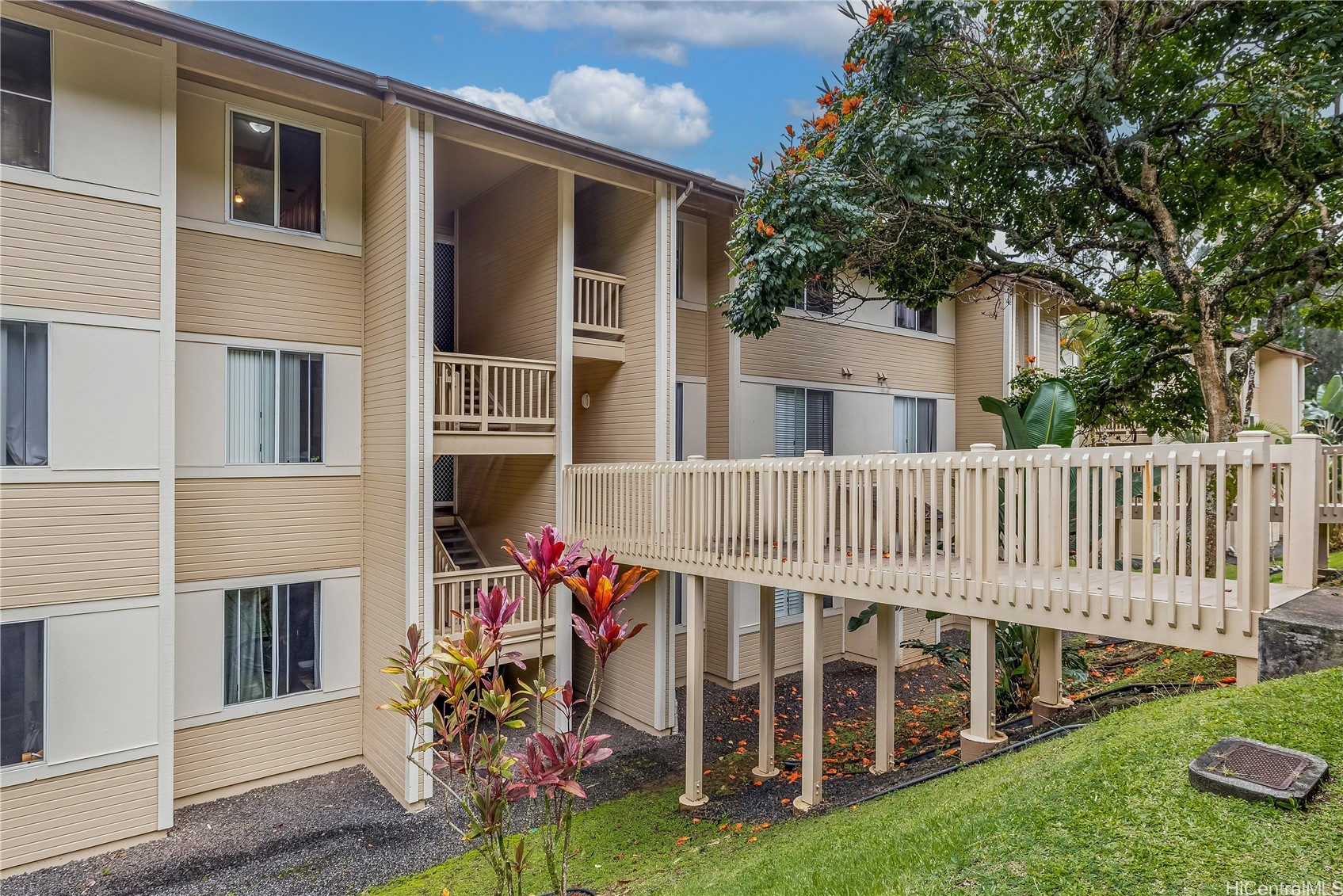 Mililani, Hawaii, 96789, United States, 3 Bedrooms Bedrooms, ,2 BathroomsBathrooms,Residential,For Sale,1795165
