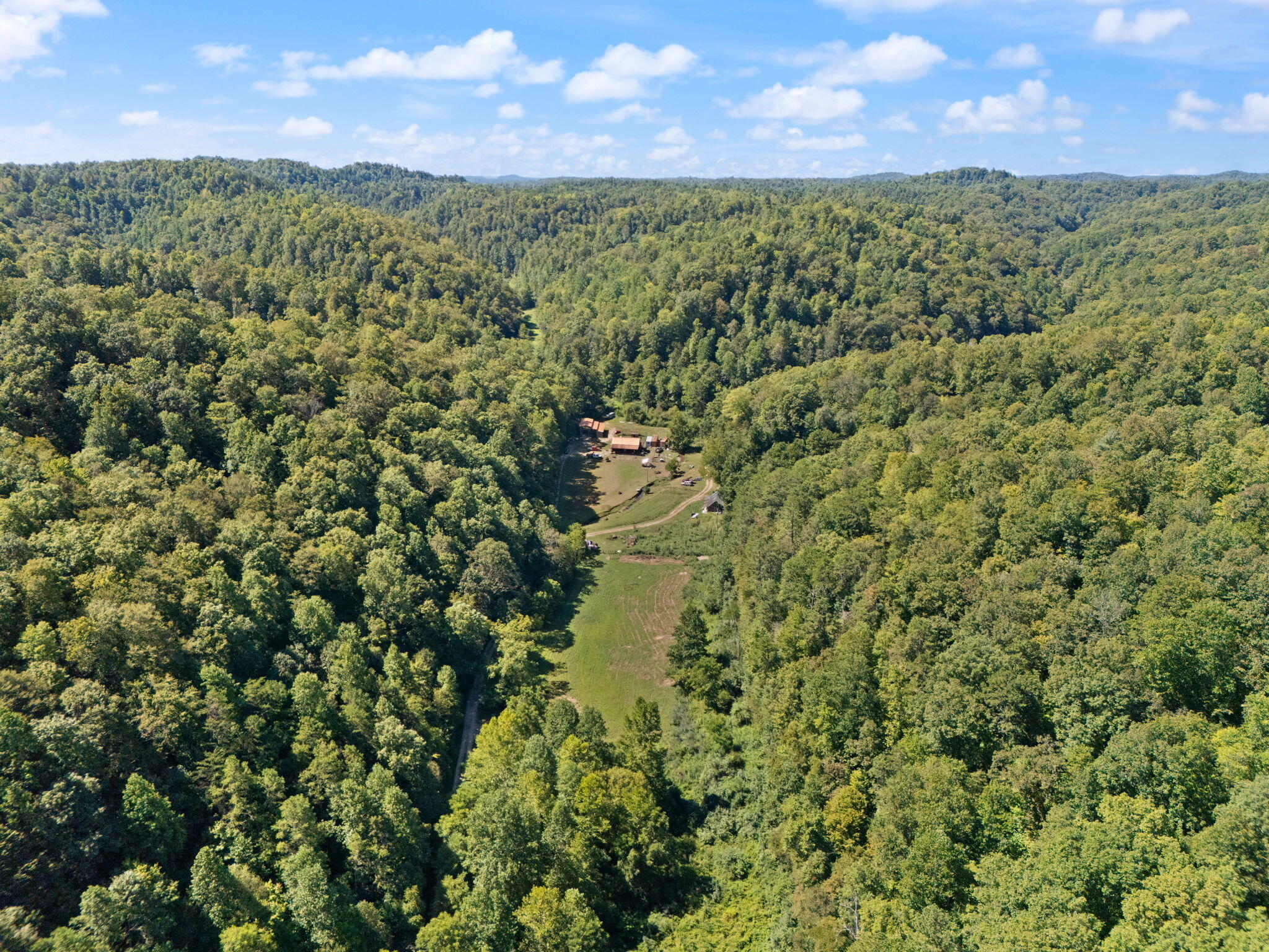 Sextons Creek, Kentucky, 40983, United States, 3 Bedrooms Bedrooms, ,2 BathroomsBathrooms,Residential,For Sale,1938834