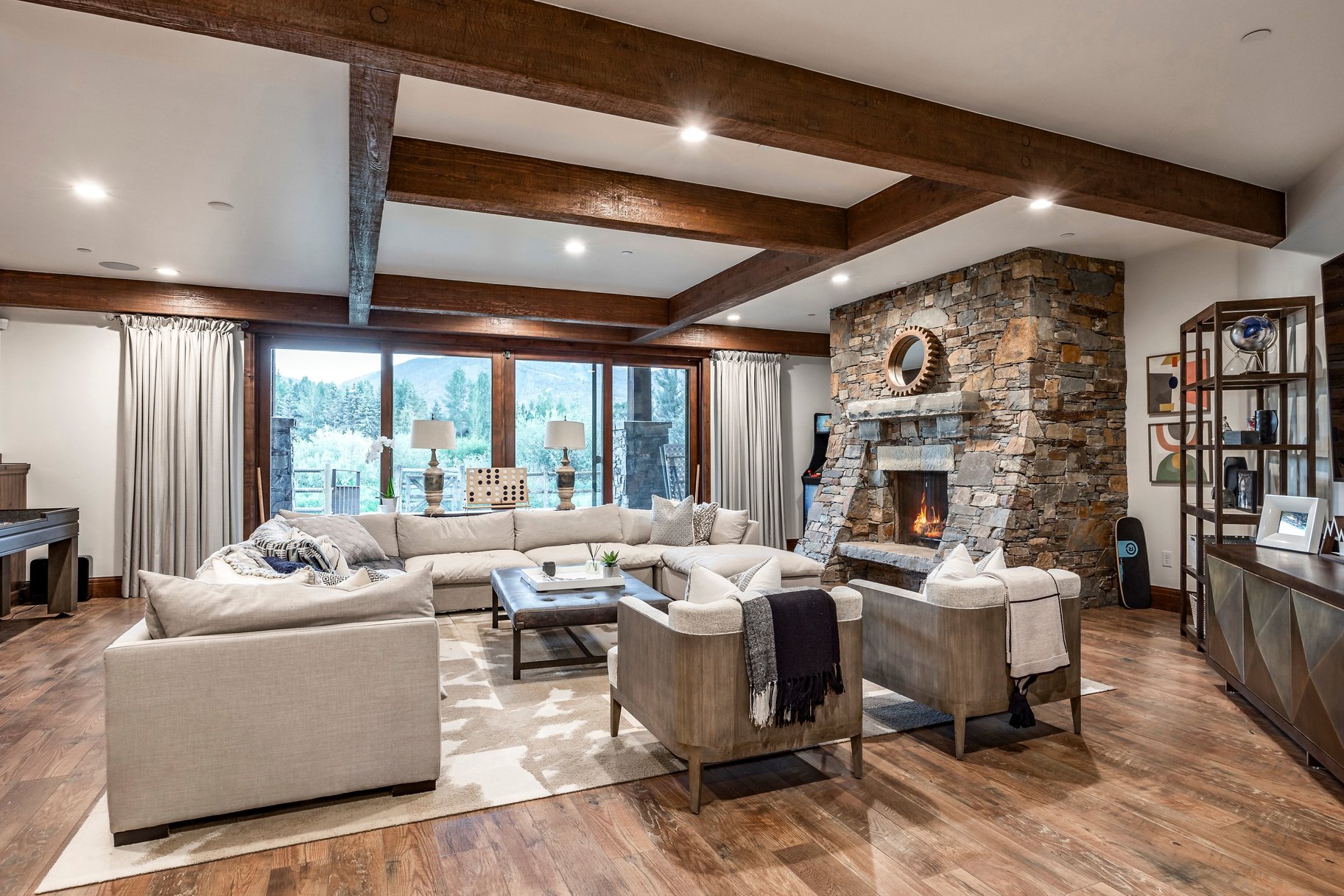  Rare Park Meadows Retreat with Creekside Setting and Expansive Ski Resort Views - 物件實景