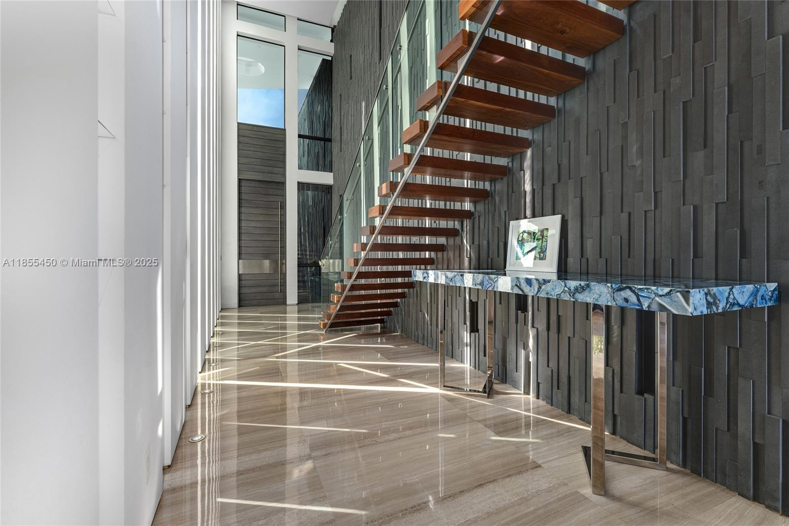 Miami Beach, Florida, 33140, United States, 5 Bedrooms Bedrooms, ,8 BathroomsBathrooms,Residential,For Sale,1918042