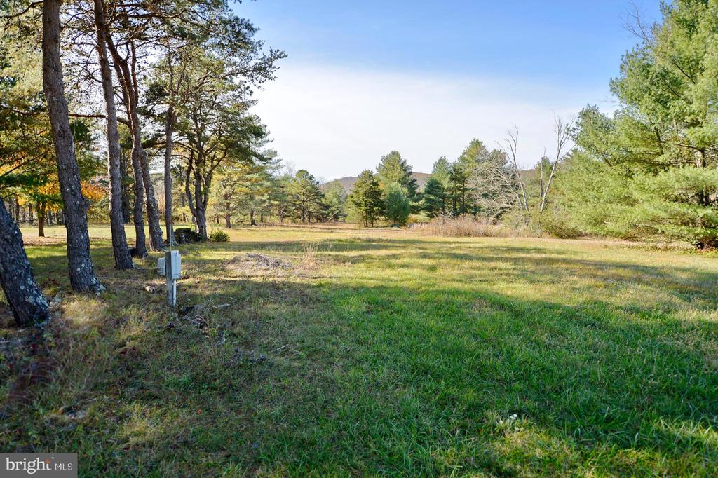 Bloomery, West Virginia, 26817, United States, 3 Bedrooms Bedrooms, ,2 BathroomsBathrooms,Residential,For Sale,1980909