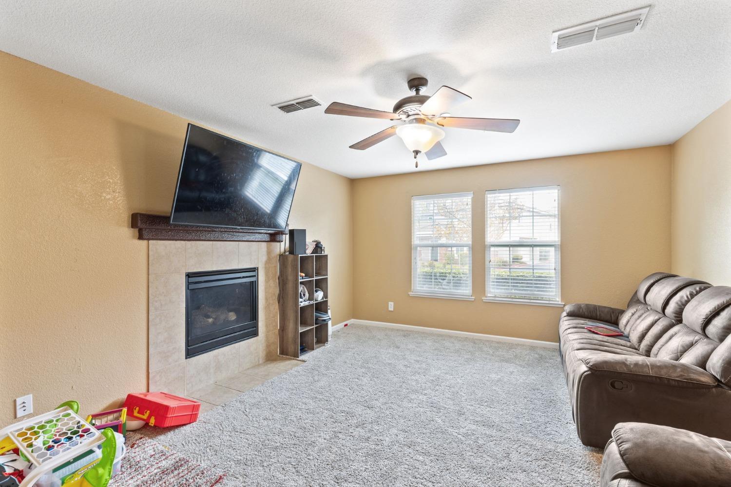 Woodland, California, 95776, United States, 3 Bedrooms Bedrooms, ,3 BathroomsBathrooms,Residential,For Sale,1910654