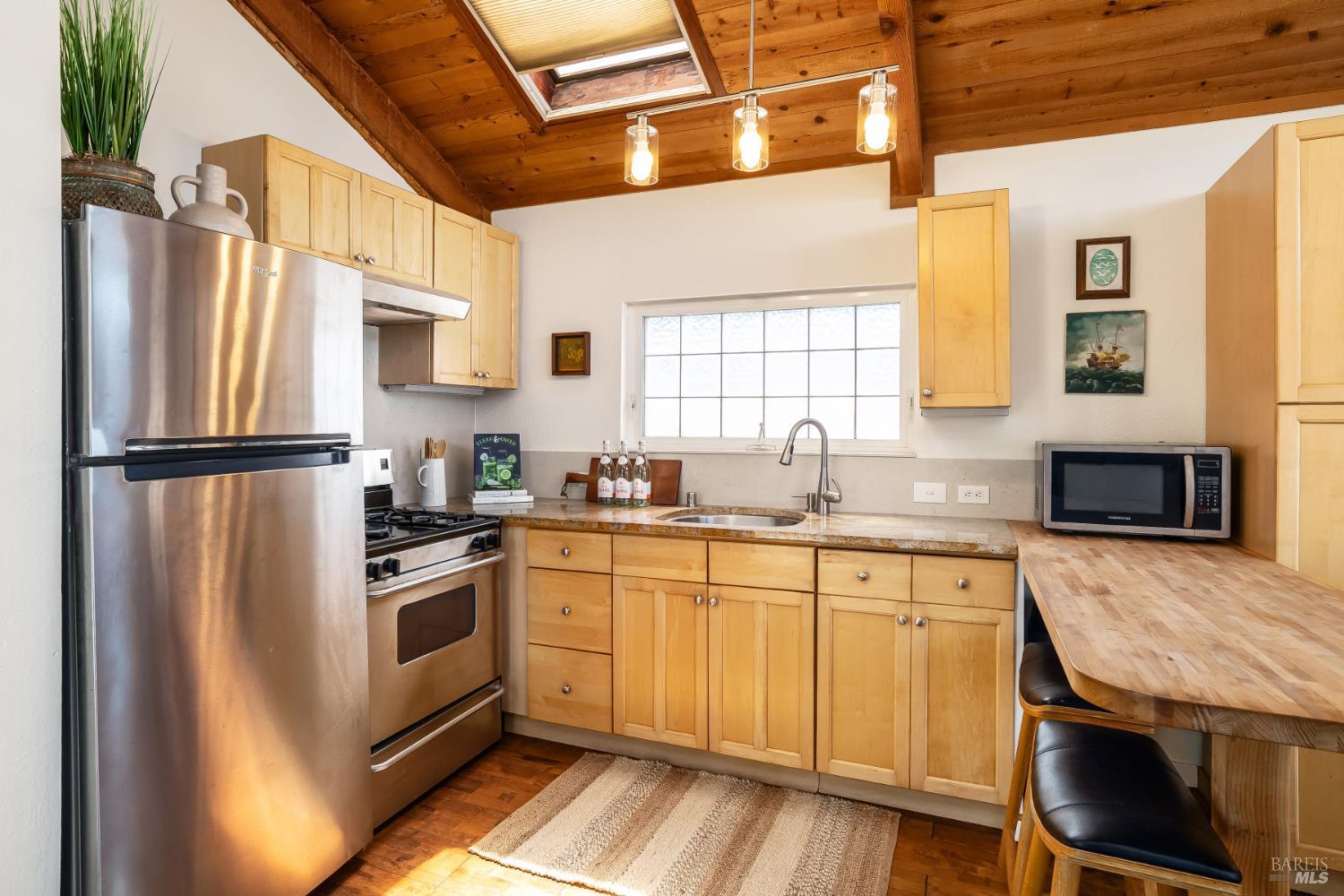Sausalito, California, 94965, United States, 1 Bedroom Bedrooms, ,1 BathroomBathrooms,Residential,For Sale,1804395