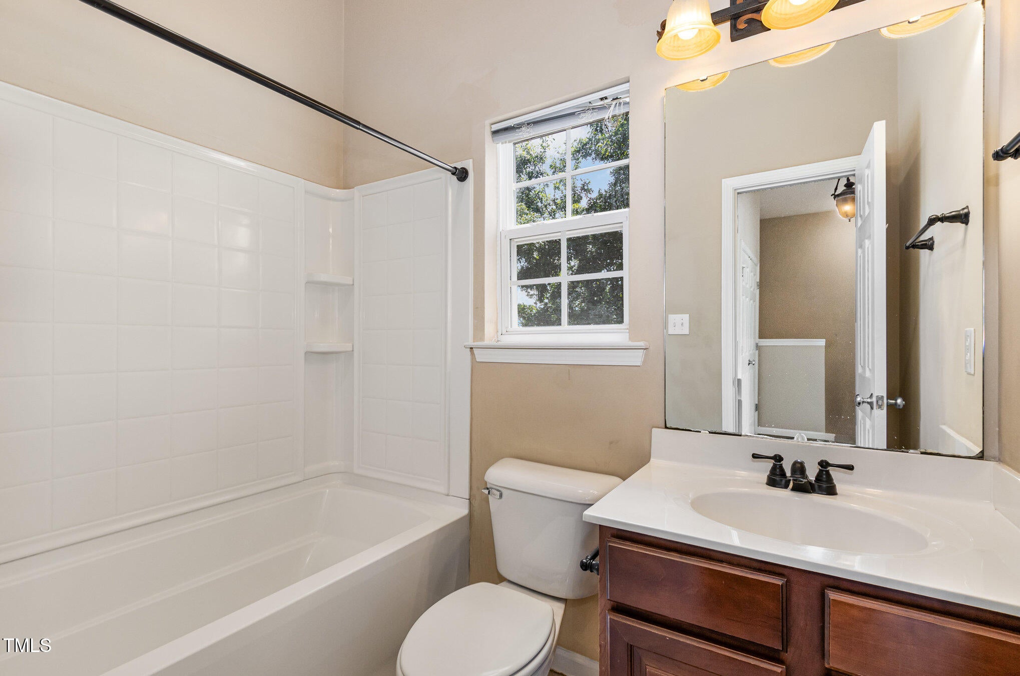 Chapel Hill, North Carolina, 27516, United States, 3 Bedrooms Bedrooms, ,4 BathroomsBathrooms,Residential,For Sale,1906993