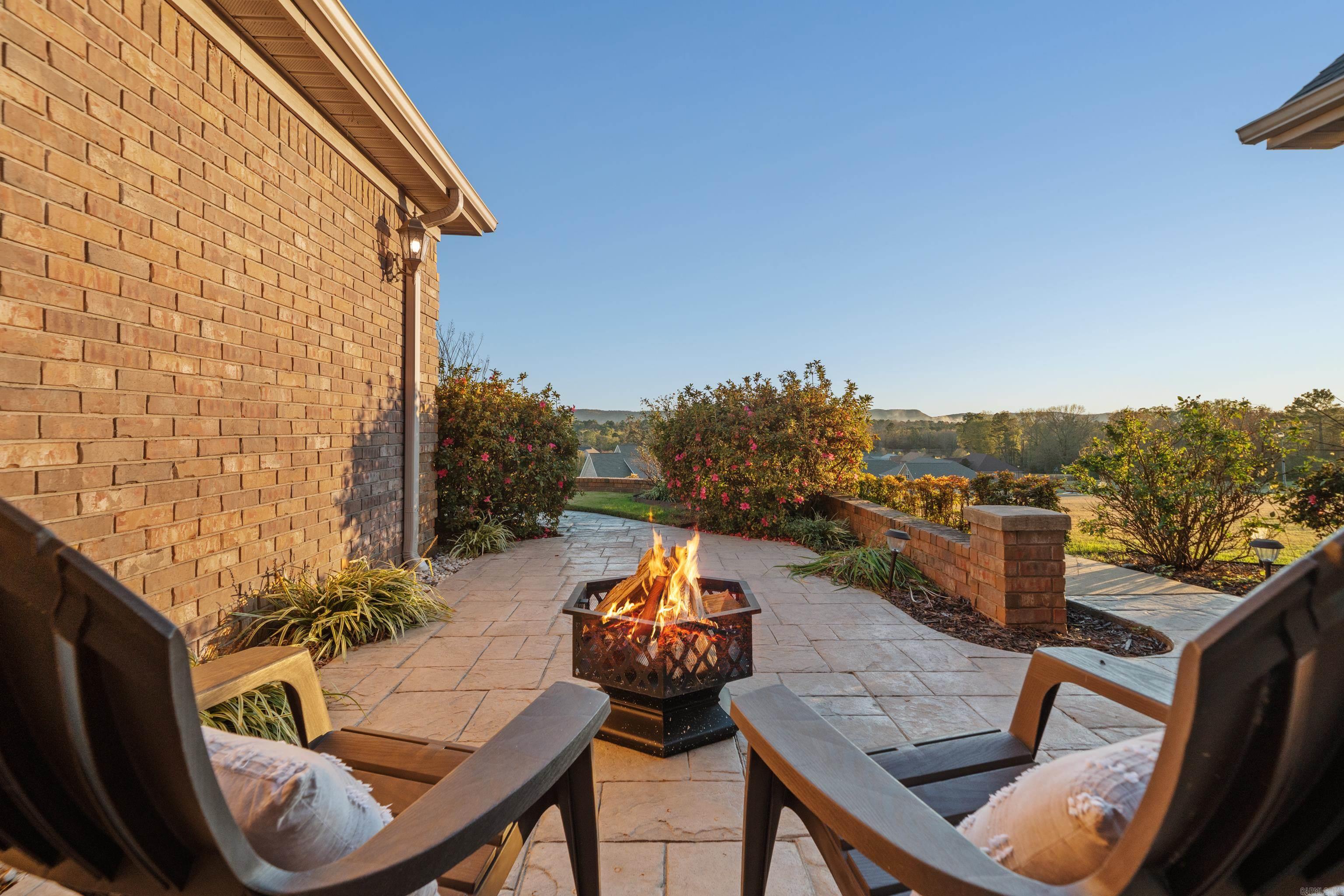 Hot Springs, Arkansas, 71913, United States, 4 Bedrooms Bedrooms, ,3 BathroomsBathrooms,Residential,For Sale,2006318