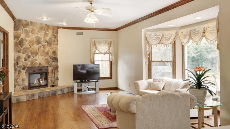 Bridgewater Twp., New Jersey, 07920, United States, 5 Bedrooms Bedrooms, ,4 BathroomsBathrooms,Residential,For Sale,1784085