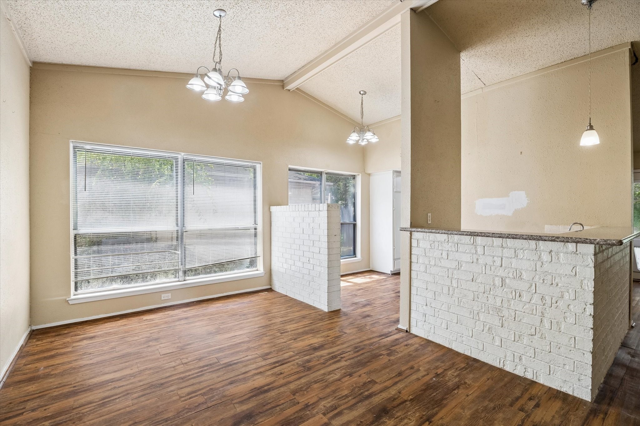  23423 Canyon Lake Drive - 物件實景