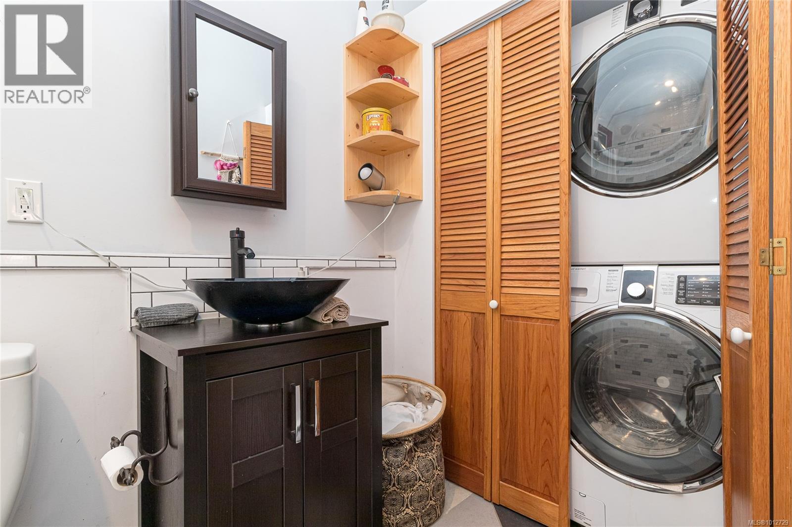 COBBLE HILL, British Columbia, V8H 0H2, CA, 3 Bedrooms Bedrooms, ,2 BathroomsBathrooms,Residential,For Sale,1951762